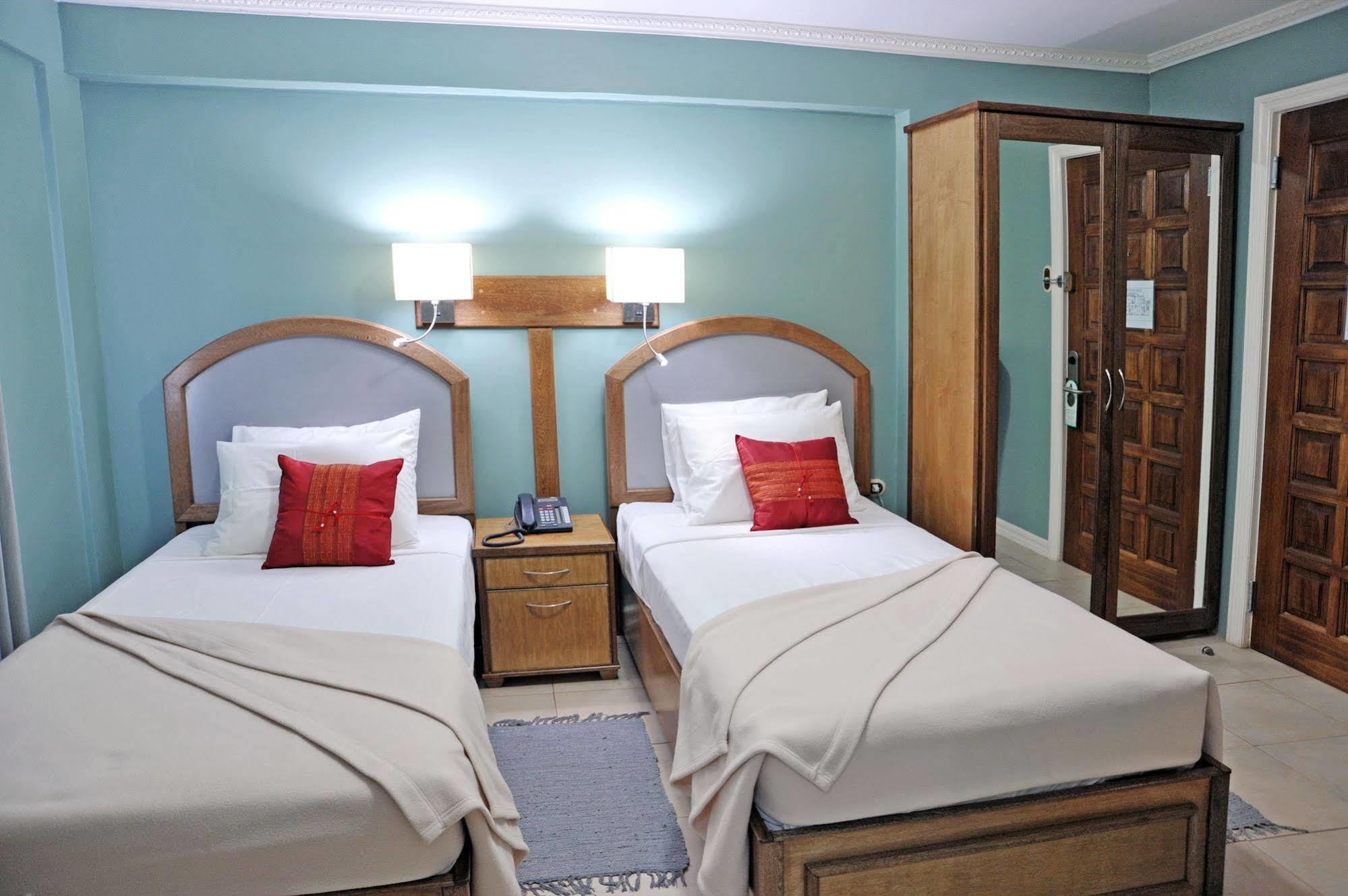 Culture Crossroads Inn Port of Spain Bagian luar foto