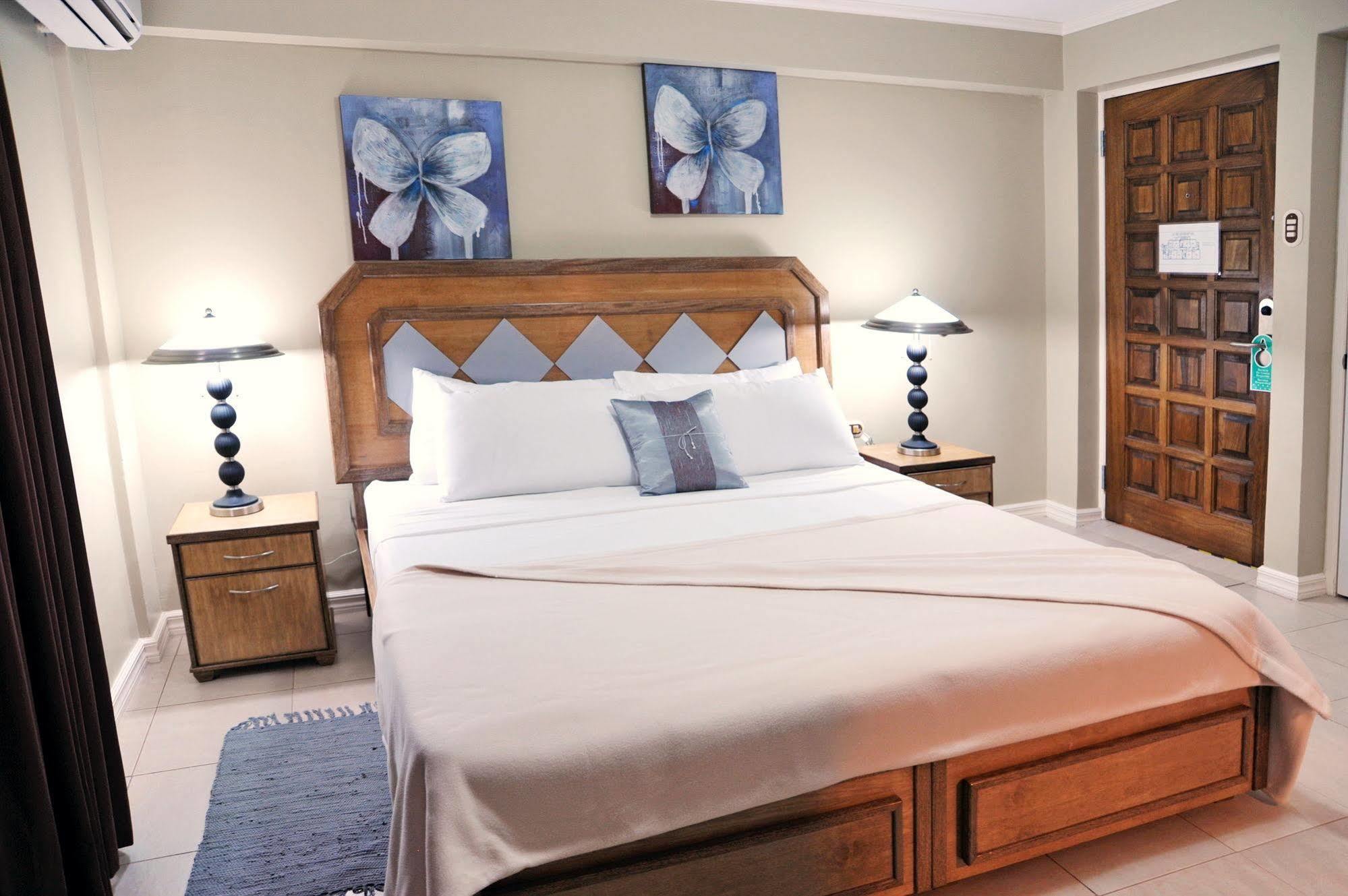 Culture Crossroads Inn Port of Spain Bagian luar foto