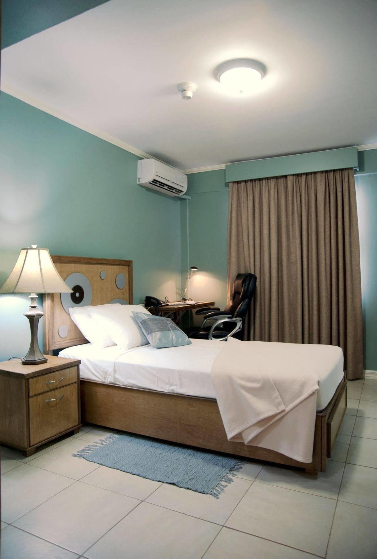 Culture Crossroads Inn Port of Spain Bagian luar foto